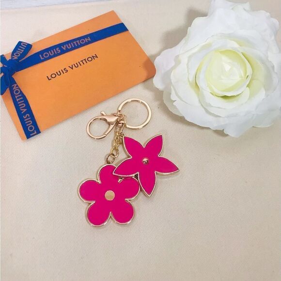 Silk scarf twilly and Hot pink Bag charm - Picture 3 of 5